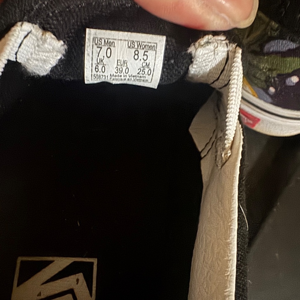 Vans - Picture 5 of 5